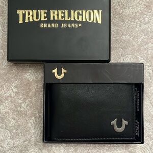 Brand New True Religion Genuine Leather Black Wallet w/ Silver Tone Metal Logo